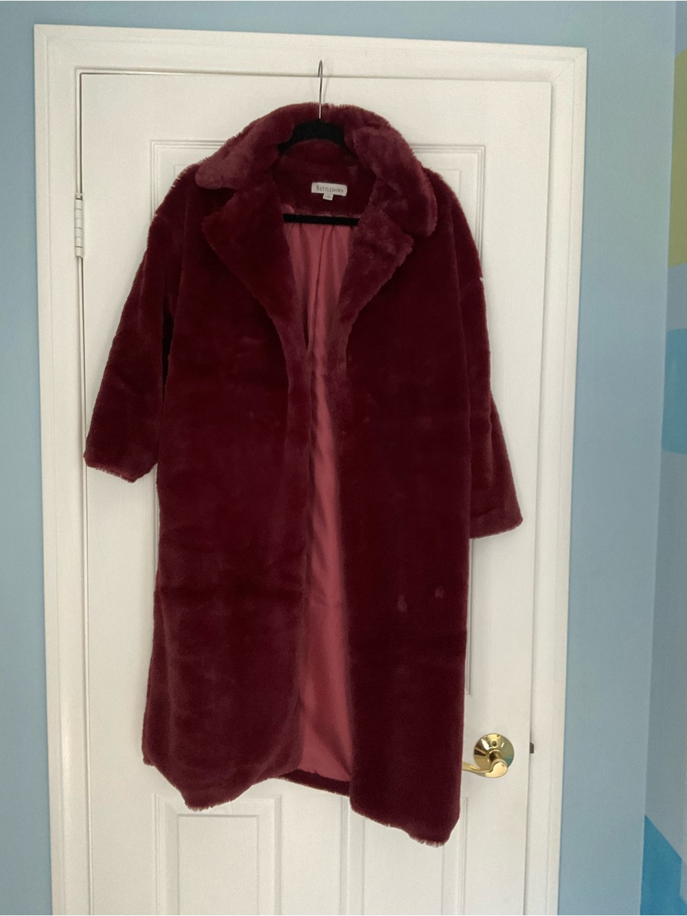 Women's Faux Fur Coat in Burgundy